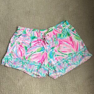 GUC Lilly Pulitzer shorts